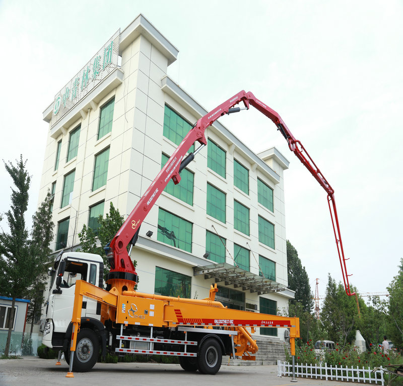 Q小型混凝土泵車。天泵，混凝土泵車