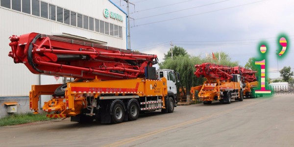 吊運(yùn)或重心不穩(wěn)造成泵車傾倒應(yīng)如何預(yù)防？咨詢泵車價(jià)格，就來(lái)科尼樂(lè)