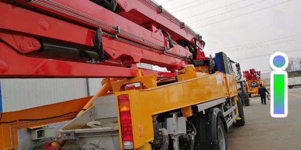 小型泵車的輸送缸總是發出異響，怎么辦？