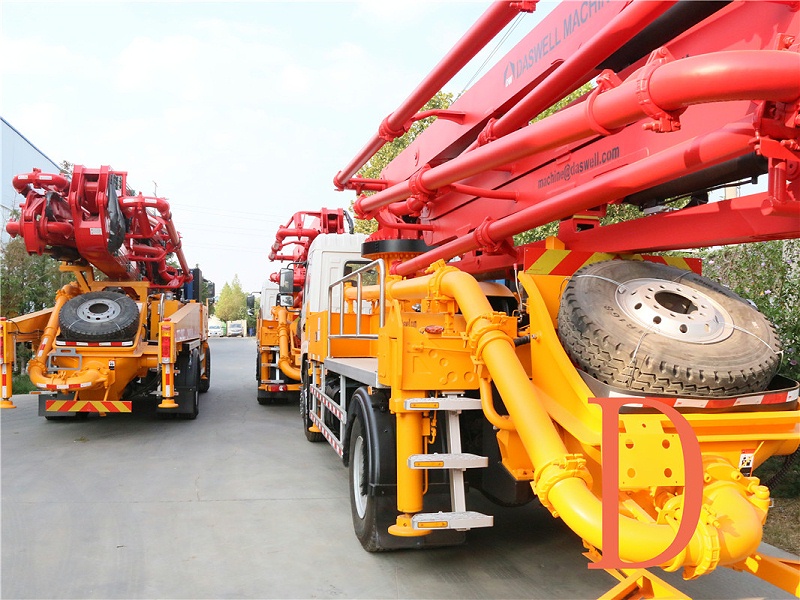 青島混凝土泵車價(jià)格 (6)