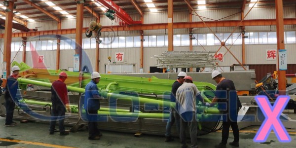 混凝土布料機在橋涵面布料時，應(yīng)如何完成滑模攤鋪？