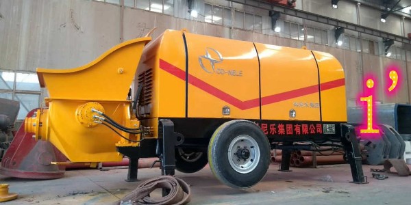 混凝土輸送泵作業(yè)時(shí)，為什么要及時(shí)將管倒換方位使用？